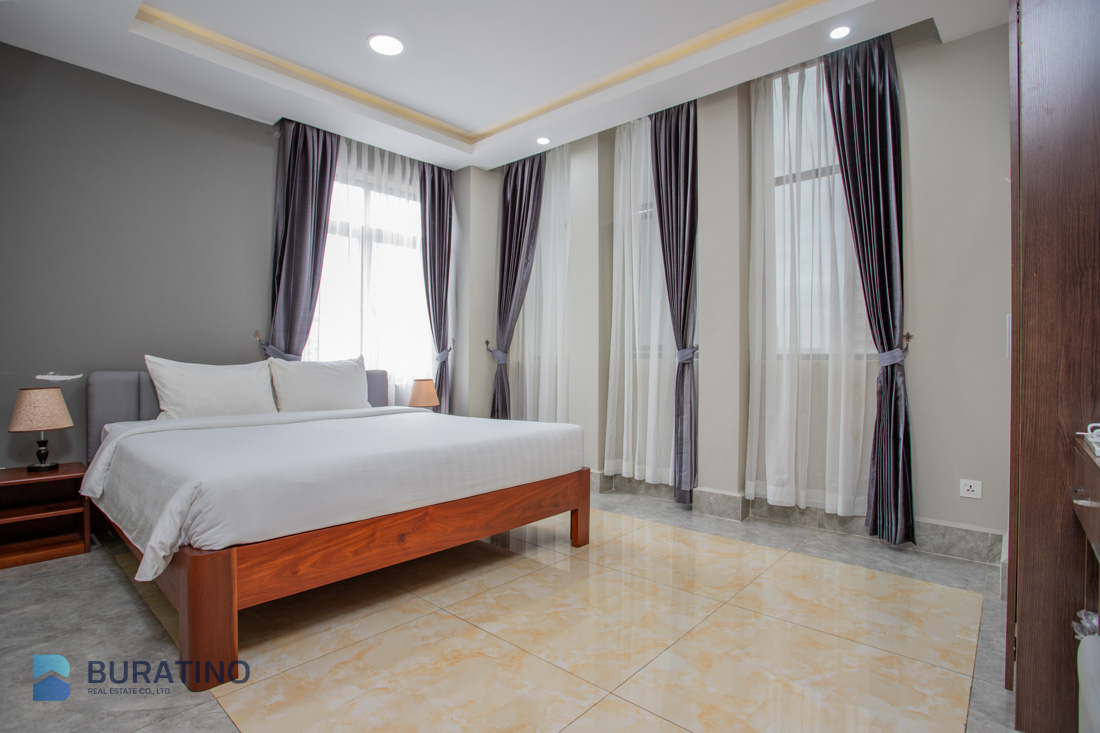 3 Bedroom Services Apartment For Rent - BKK 2, Phnom Penh-5