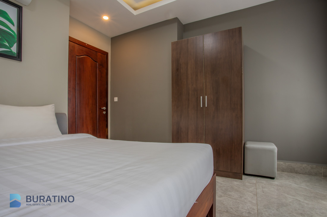 3 Bedroom Services Apartment For Rent - BKK 2, Phnom Penh-8