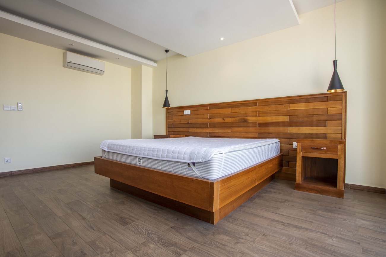 1 Bedroom Services Apartment For Rent - Tonle Bassac, Phnom Penh-1